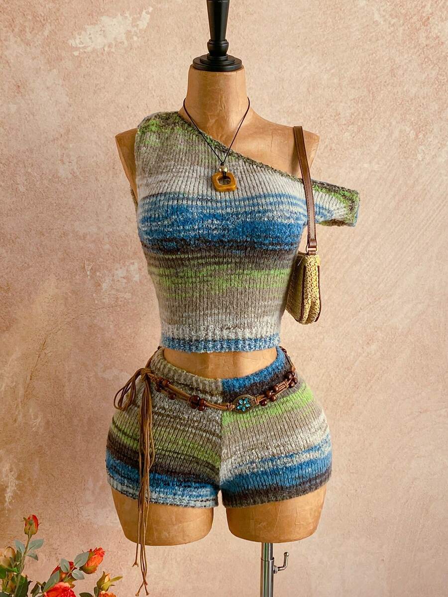 Soleia 2 Stücke/Set aus Neckholder-Crop-Top und Shorts aus Ombre-Strickgarn, geeignet für Nachmittagstee, Strand, Meer und andere Urlaubsanlässe. Zweiteiliges Strickset, zweiteiliges Sommerset, Sommer-Loungeset, gestreiftes zweiteiliges Set, kurzes Strickset