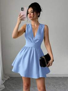 Franclia 女士浪漫优雅性感婚礼宾客纯色交叉 V 领无袖 A 字迷你连衣裙，演唱会服装百搭设计，适合海滩、派对、春夏口袋晚礼服露背奶油黄短裙