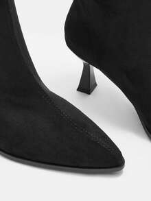 CUCCOO CURVES 女士时尚尖头高跟宽筒靴 - 黑色 - 查看 8