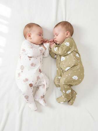 2 件套新生儿柔软印花云朵和熊长袖连脚连体衣睡衣，适合夏季家居服