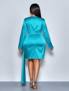 SOLERSUN 大码秋冬新款亮面缎面纯色圆领修身连衣裙，褶皱扭结不规则飘逸长袖设计，适合婚礼季宾客、毕业派对、晚宴约会、鸡尾酒会、音乐节等场合。 - 薄荷藍 - 查看 3