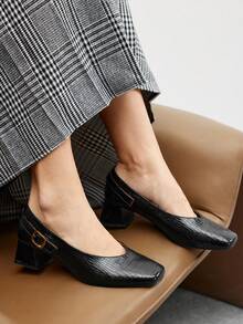 CUCCOO BIZCHIC حذاء نسائي جديد لصيف 2025 بتصميم فينتاج، بفتحة مربعة للأصبع وكعب منخفض، مصنوع من نسيج شبكي منسوج، حذاء ماري جين بكعب سميك وحزام مفتوح للتهوية وأصبع مغلق