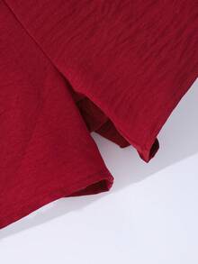 Bộ áo thun cho bé gái tuổi teen, áo tank top màu đen phối viền trắng, thiết kế thắt lưng, kết hợp với quần short, kiểu dáng đơn giản phù hợp cho công sở mùa hè. - Đỏ - Xem 6