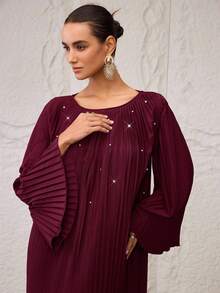 Al Najma 女士纯色喇叭袖宽松荷叶边下摆阿拉伯风格长款连衣裙 - 酒紅色 - 查看 1