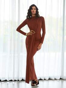 Opulessa 女士纯色立领长袖褶皱腰部金属装饰修身连衣裙 - 棕色 - 查看 7