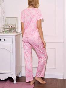 SHEIN Set Piyama Wanita dengan Desain Slogan Romantis Hari Valentine - Berwarna merah muda - View 2