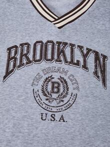 SHEIN Explorewe Sudadera casual con cuello en V y gráfico de letras para niñas preadolescentes, otoño - Gris - Ver 5