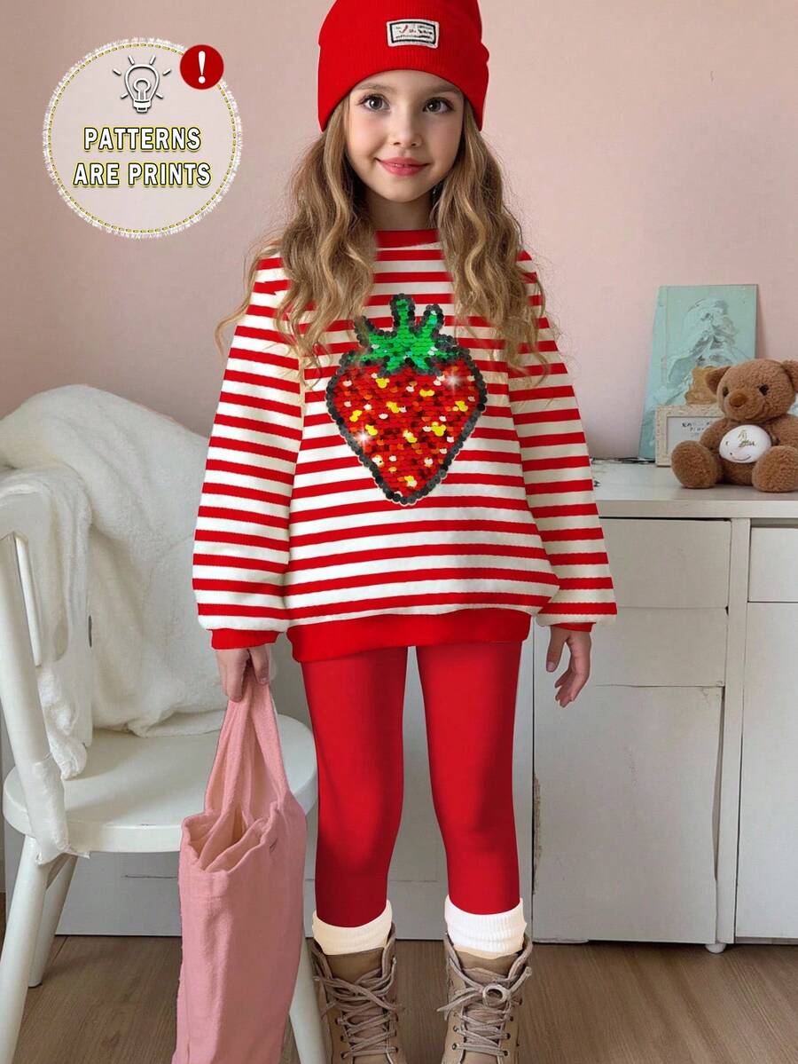 SHEIN 2 件年轻女孩休闲复古美式风格红色条纹和草莓图案圆领长袖运动衫和紧身裤套装,适合秋冬季 - 彩色 - 查看 1