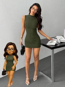 SHEIN PETITE Vestido mini ajustado de unicolor con cuello alto, sin mangas y plisado, para mujer, verano y Navidad - Verde militar - Ver 1