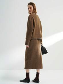 Airaco 女士休闲撞色滚边针织毛衣和半裙两件套，秋冬款 - 棕色 - 查看 2