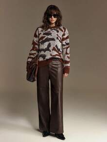 Ontre 女士PU皮裤，对称拼接设计，适合都市通勤、商务休闲、办公穿着，也是情人节、节日、婚礼、派对等场合的优雅之选。 - 棕色 - 查看 5