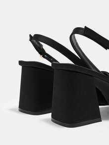 CUCCOO CURVES 女士时尚百搭尖头宽楦高跟鞋 - 黑色 - 查看 9