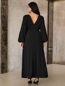 Roveilla Damen Große Größen Neue Geburtstagskleider, elegantes V-Ausschnitt Metall 3D Blumen Dekor Alltags Party Maxi Rückenfreies romantisches Kleid - Schwarz - Übersicht 2