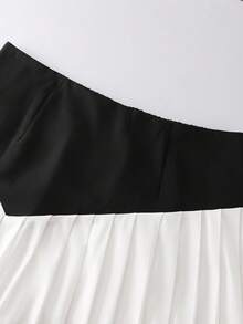 SHEIN CURVE+ 大码女士优雅复古拼接褶皱A字高腰半身裙度假装 - 黑與白 - 查看 5