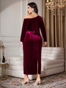 Modelyn Robe de soirée en velours pour femmes grandes tailles, élégante, drapée, avec boucle asymétrique. Mode Top de gamme, automne/hiver