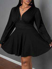 SHEIN CURVE+ Váy cổ chữ V khoét sâu cỡ lớn, phong cách Punk thường ngày, phù hợp cho lễ Halloween, tối màu, váy đen cỡ lớn Váy cổ chữ V cỡ lớn Váy câu lạc bộ cỡ lớn Váy cong/Mùa thu/Đông - màu đen - Xem 9