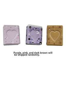 1本超可爱迷你爱心相册，8页单框设计。硬壳材质能更好地保护照片。可用于存放旅行照片、婚礼照片，以及记录宝宝的成长历程。纪念相册是节日生日礼物的理想之选，创意十足，个性化设计，小巧便携。 - 彩色 - 查看 8