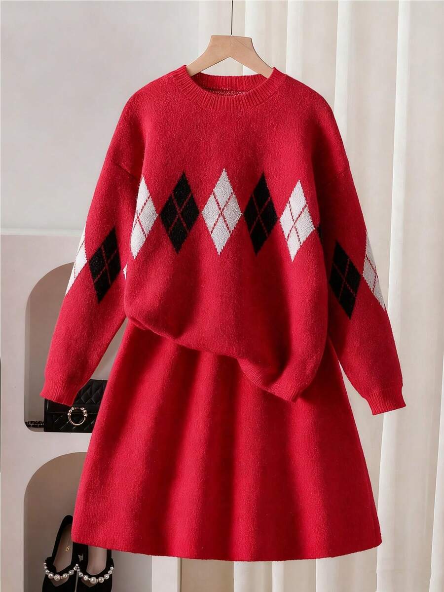 Sparklyn Set de 2 piezas Conjunto de suéter rojo para niñas preadolescentes para otoño/invierno, suéter de cuello redondo súper de moda para fiesta de Navidad, combinado con una falda mini versátil - Rojo - Ver 1
