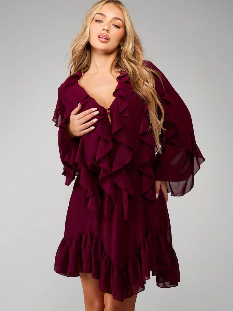 MISSGUIDED Abito mini in chiffon bordeaux con dettagli a volant, scollo a V, maniche lunghe a campana e balze per occasioni di feste autunnali e invernali