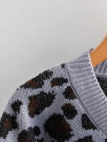 Modelyn 大码女式V领豹纹针织套头衫，秋冬 - 灰色 - 查看 6