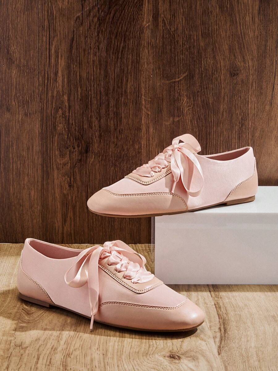 Solezae Women's Comfy Dreamy Casual Cute Lace-Up Ballet Sneakers For Christmas