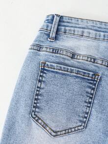 SHEIN ChillGRL 少女时尚个性化四季百搭黑色贴花3D刺绣做旧喇叭高弹牛仔裤 - 淺色水洗藍 - 查看 6