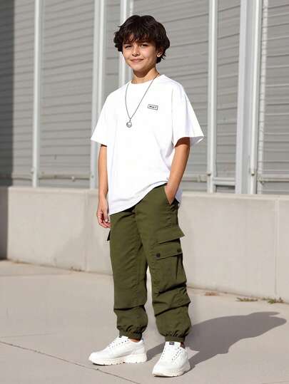 Vacaura Set de 2 piezas con camiseta informal con textura cómoda y logotipo + pantalones rectos sueltos para niño, apto para uso diario, deportes y viajes