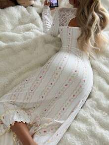 SHEIN Cartoon Floral Contrast Lace Ruffle Hem Romantic Long Nightgown, Winter - White - View 2