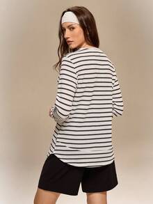 Hanevo Áo nỉ cổ tròn tay dài họa tiết quả dứa dệt kim jacquard thời trang thường ngày dành cho nữ, thích hợp mặc hàng ngày và đi học trở lại - Đen và trắng - Xem 2