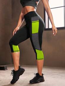 Powerista Women Color-Block Sporty Capri Leggings With Pockets For Casual Wear Yoga Pants - Green - View 5