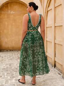 Swim Oasis 大码女装三件套：绿色印花深V领系带高腰裤套装，带腰带环，搭配长款印花网纱沙滩裙，适合夏季海滩度假