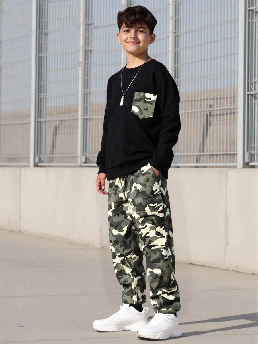 Vacaura 2 件套青少年黑色连帽衫，配有时尚迷彩口袋，搭配迷彩工装裤，适合秋冬户外运动