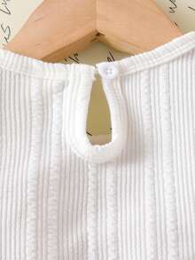 两件套幼儿女童针织荷叶袖上衣T恤和灯芯绒半裙套装，舒适时尚，适合春秋季日常穿着。 - 白色 - 查看 4