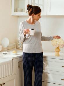 SHEIN Doze Lane 女士宽松休闲圆领长袖上衣和格子印花长裤睡衣套装，舒适优雅的细节设计，适合女士穿着，秋季和冬季皆宜。 - 彩色 - 查看 4