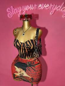 Slaydiva 2025秋冬新款音乐节西式游牧风派对泳池性感度假邮轮旅行海滩海边日光浴网红热辣度假甜美性感可爱休闲夜店装扮女装性感锐舞装扮虎纹图案文胸上衣搭配浮世绘风格图案半裙女式两件套-A - 彩色 - 查看 4