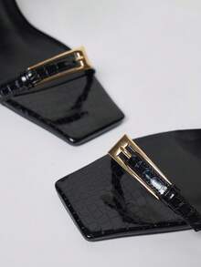MUSERA Sandalias de tacón con tiras negras, hebilla dorada y punta cuadrada para mujer para Navidad - Negro - Ver 3