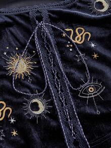 ROMWE Hippie 浪漫女巫万圣节刺绣天鹅绒百搭喇叭袖修身女式T恤 - 藍色 - 查看 3