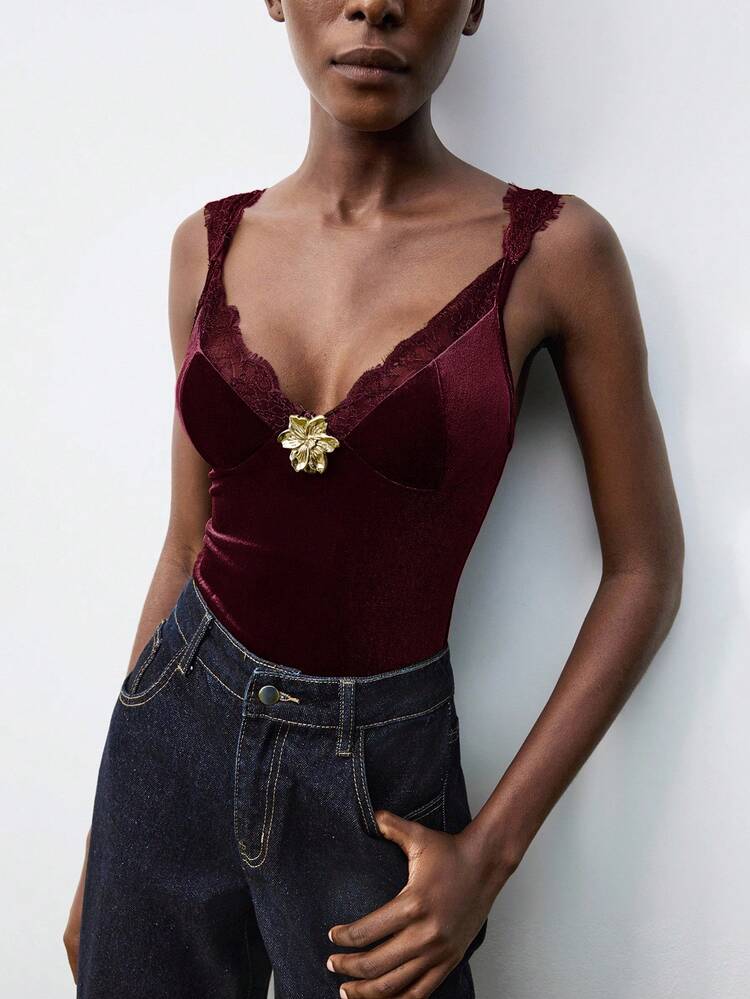 SHEIN Maija Women's Elegant Sexy Velvet Lace Patchwork Sleeveless Top, Suitable For Urban Commute, Office, Business Casual, Party, Dating, Summer St Patrick's Day Women Easter Summer Easter Women Party Top Beach Summer Holiday Each Vacation For Women Summer For Women Going Out Graduation Casual Top For Women