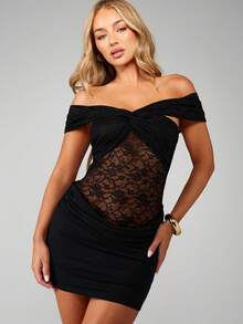 MISSGUIDED 露肩扭结前片蕾丝拼接修身迷你连衣裙，褶皱细节设计，适合派对晚宴 - 黑色 - 查看 1