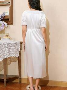 Côtesoire Elegant French Lace Patchwork Satin Long Nightgown, Romantic White Nightdress For Women, Valentine's Day Bride White Nightgown Vintage Nightgown Momo Dress Night Gown Nurse Satin Nightgown Silk Nightgown For Women Home - White - View 2
