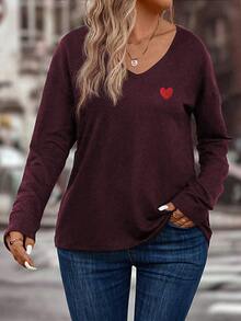 EMERY ROSE Nueva camiseta básica de manga larga con cuello en V y estampado de corazón pequeño, talla grande, color burdeos - Multicolor - View 4