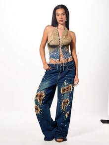 SUMWON WOMEN 破洞宽松牛仔裤，格纹贴片，金属铆钉，阔腿低腰，节日垃圾摇滚风格 - 藍色 - 查看 3