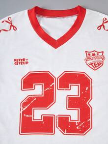 SHEIN 2件套少女粉色蝴蝶结字母V领黑色宽松T恤和粉色V字褶裙套装，甜美可爱 - 紅色 - 查看 3