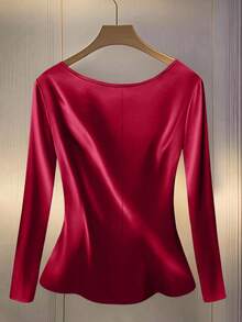 GlowEve CURVE Camicia a maniche lunghe in tessuto lucido per donne taglie forti, adatta per l'ufficio, con design arricciato sui lati e bottoni