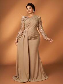 Serin Robe longue élégante et luxueuse de grande taille en satin avec patchwork de sequins champagne brodés, manches longues, froncée, ajustée avec ourlet queue de poisson. Convient pour soirée, rendez-vous, bal, vacances, mariage, mère de la mariée, invité - Champagne - Voir 3