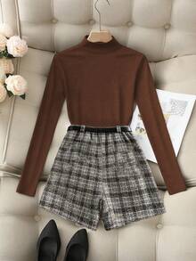 Franclia Elegant Women's Black Knit Turtleneck Top Paired With Vintage French Plaid Fitted Skort, Accessorized With Black Belt, 2-Piece Set, Autumn - Coffee Brown - View 2