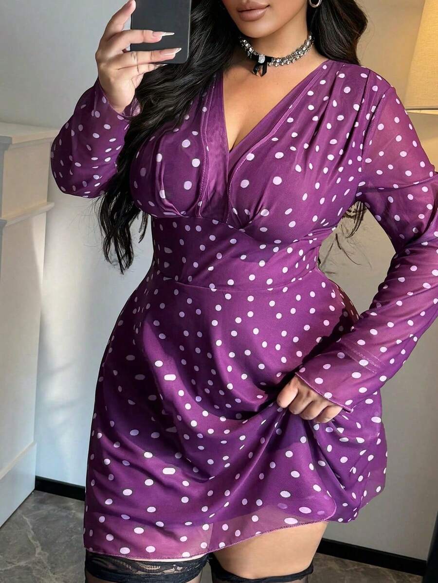 Flirla Robe transparente élégante à manches longues, coupe évasée, en maille élastique à pois violets - Prune - Voir 1