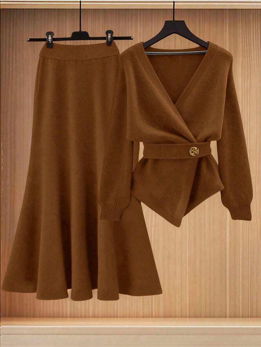 Lyxana New Elegant Button Decor Pullover Sweater, Minimalist European & American Style Fashion Knit Top - Camel - View 1