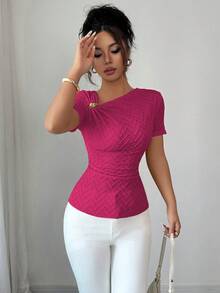 Elenzga 女士优雅不对称领口3D玫瑰金纽扣装饰短袖T恤 - 玫紅色 - 查看 6
