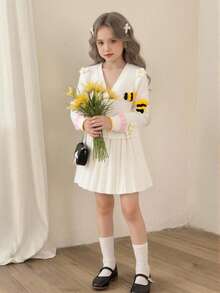 SHEIN Playful Pals 女童休閒時尚可愛白色花朵蜜蜂針織開襟衫與百褶裙兩件套，柔軟舒適，適合日常、旅行、度假、居家、幼兒園場景，適用秋冬、聖誕、開學、派對，百搭春秋女孩套裝 - 白色 - 查看 3